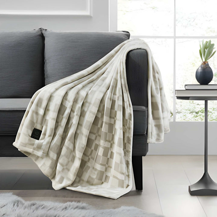Brookstone Cozy Heated Plush Throw Chic Plaid
