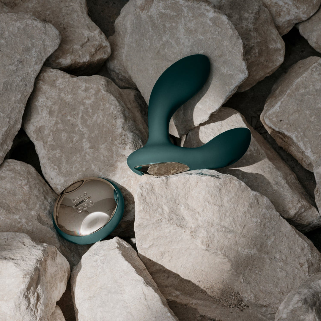 LELO HUGO 2 Intimate Massager with Remote