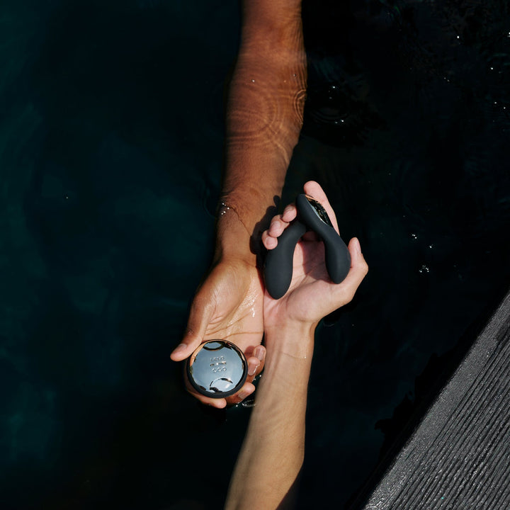 LELO HUGO 2 Intimate Massager with Remote