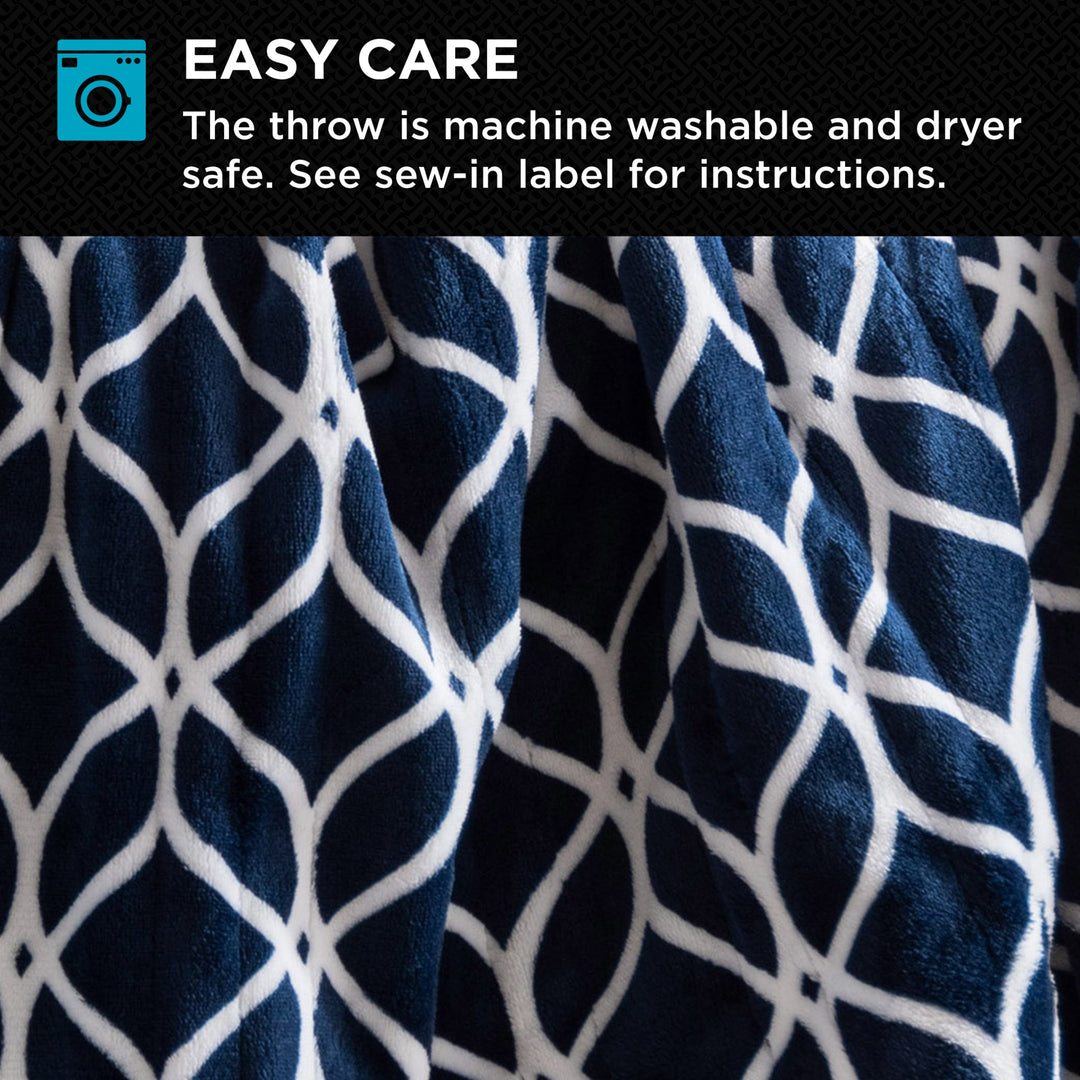 Brookstone Cozy Heated Plush Throw