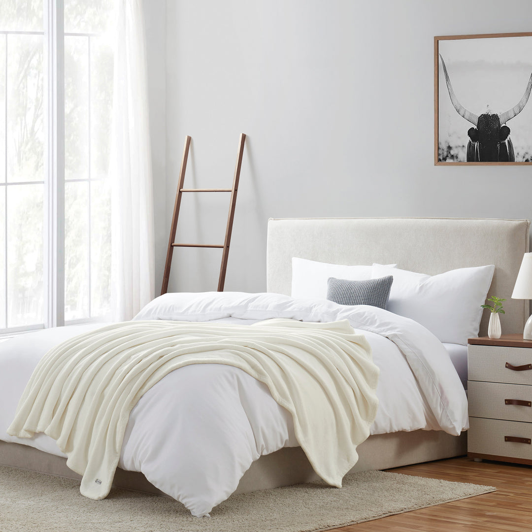 Brookstone Nap Cozy Plush Throw