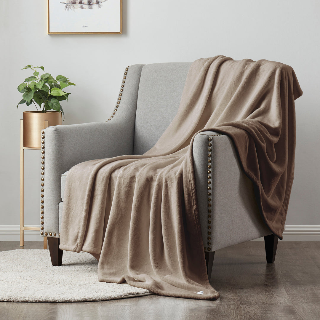 Brookstone Nap Cozy Plush Throw