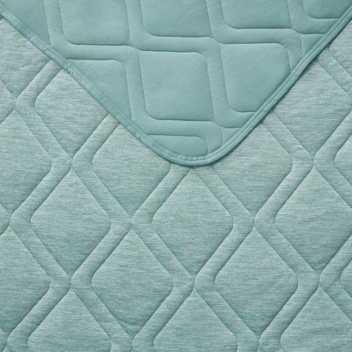 Brookstone Cooling Comfort Throw
